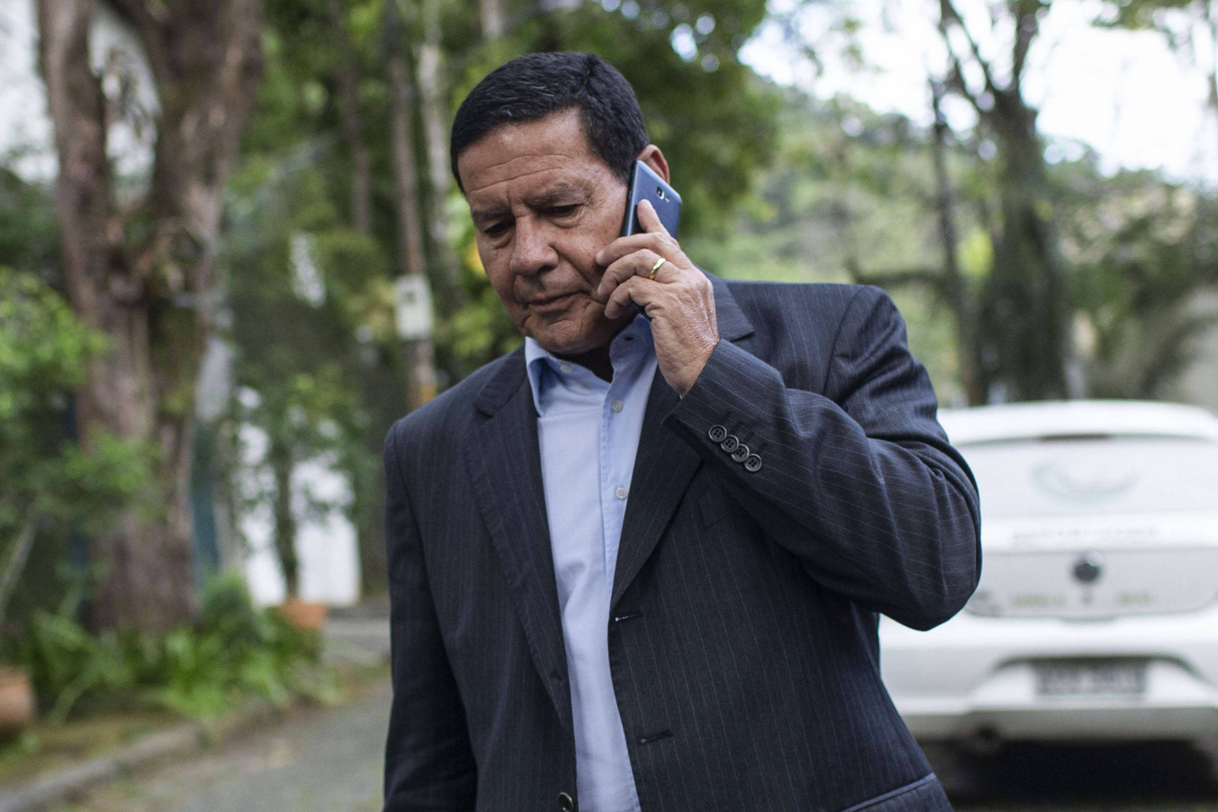 Não se pode tratar imprensa como inimiga em hipótese nenhuma, diz vice de Bolsonaro